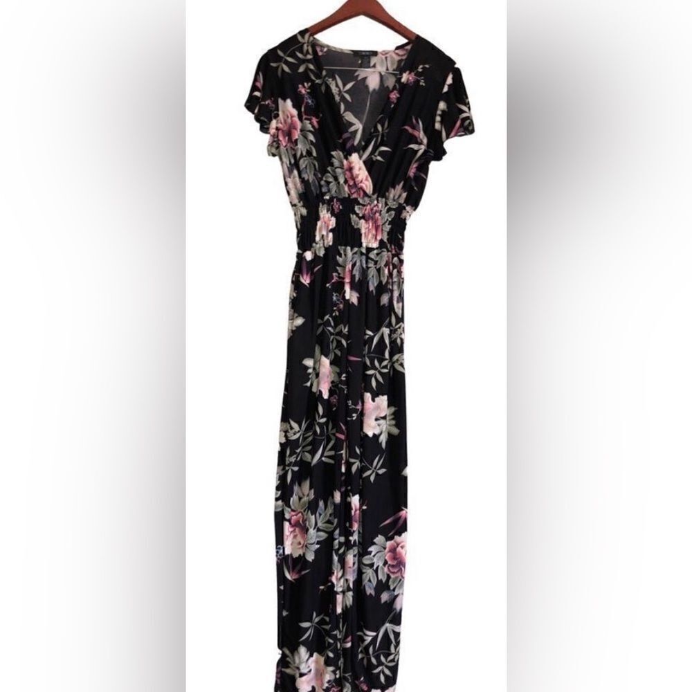 Emma floral pocketed jumpsuit size Sm/Med